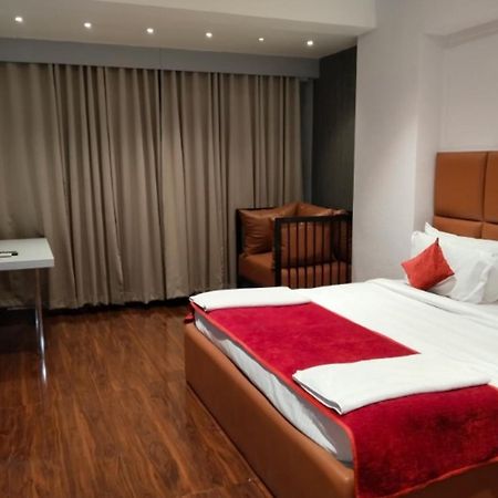 Hotel Balaji Central Ratlam Екстер'єр фото