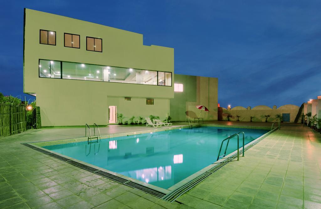Hotel Balaji Central Ratlam Екстер'єр фото