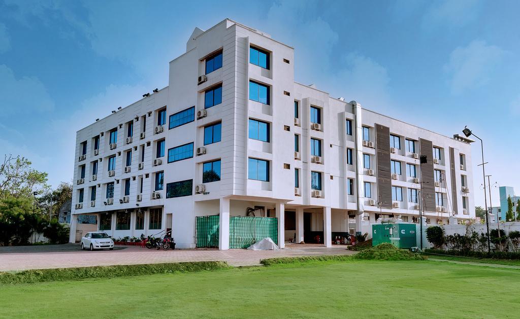 Hotel Balaji Central Ratlam Екстер'єр фото
