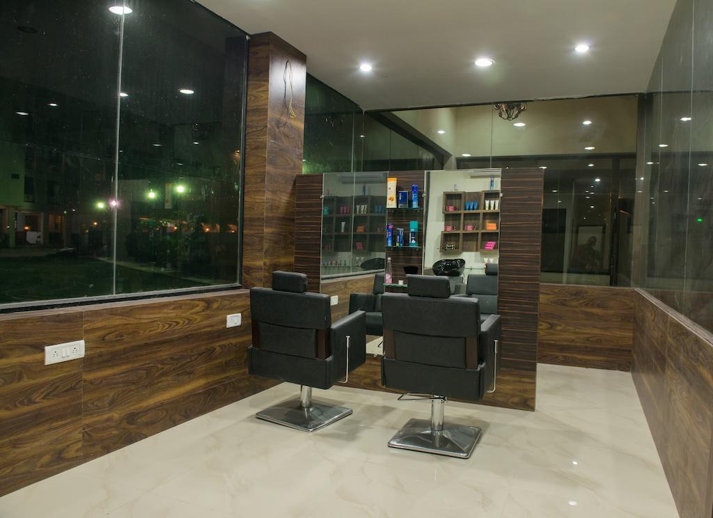 Hotel Balaji Central Ratlam Екстер'єр фото